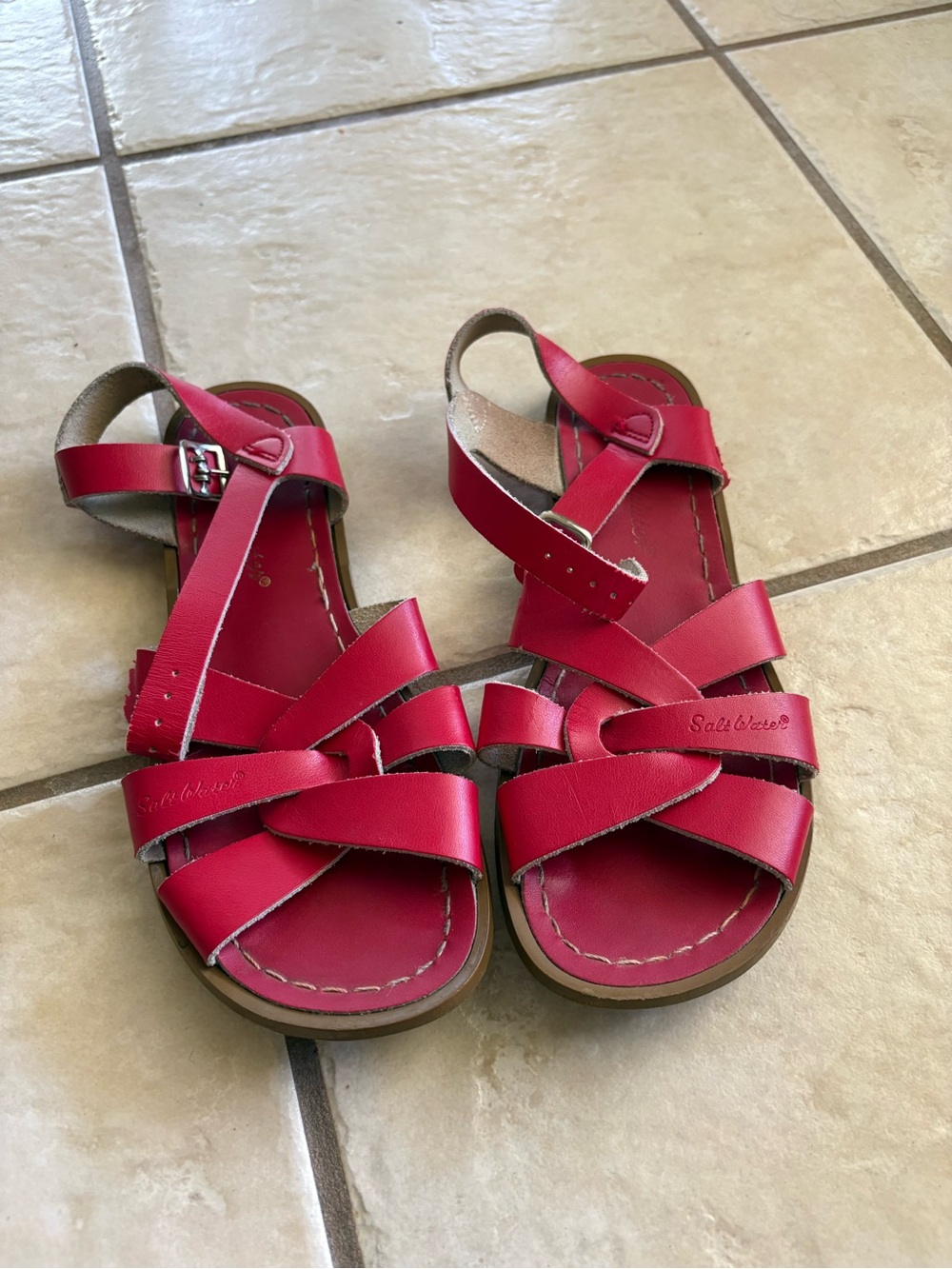 Salt Water red sandals - Picture 2 of 4